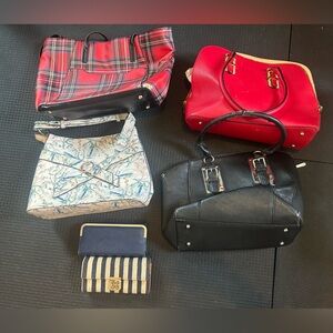 Lot of Damaged , heavily used purses
